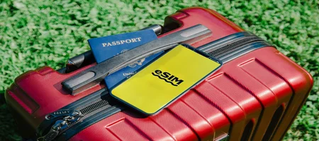 How to Choose an eSIM for International Travel in 2026
